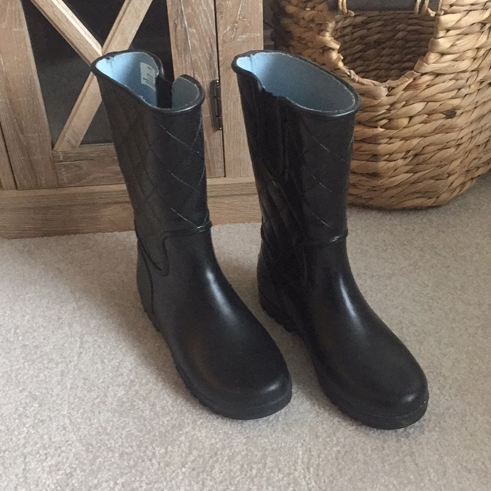 Black Sperry Rain Boots